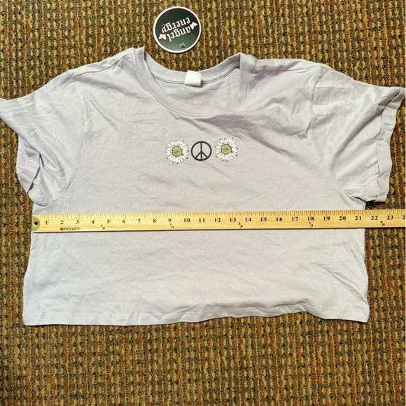 Angel‎ Energy Happiness Blooms Graphic Cropped Tee - Lavender, Size XL - Picture 4 of 6